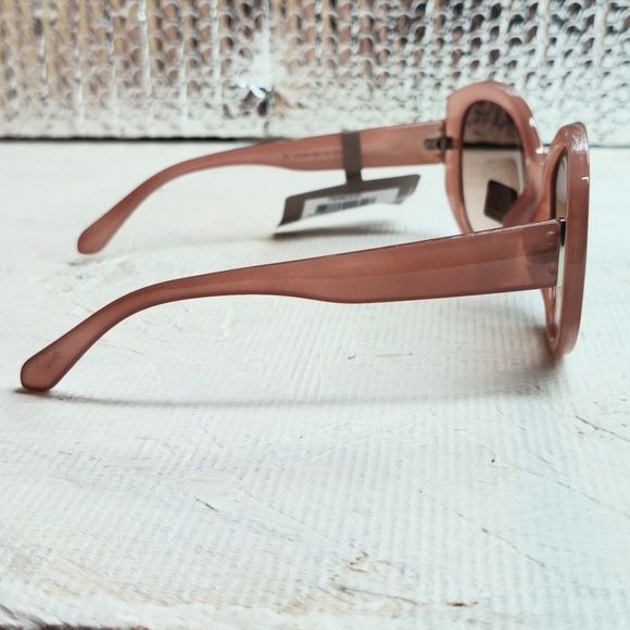 Franco Sarto Oversized Sunglasses - Picture 3 of 4